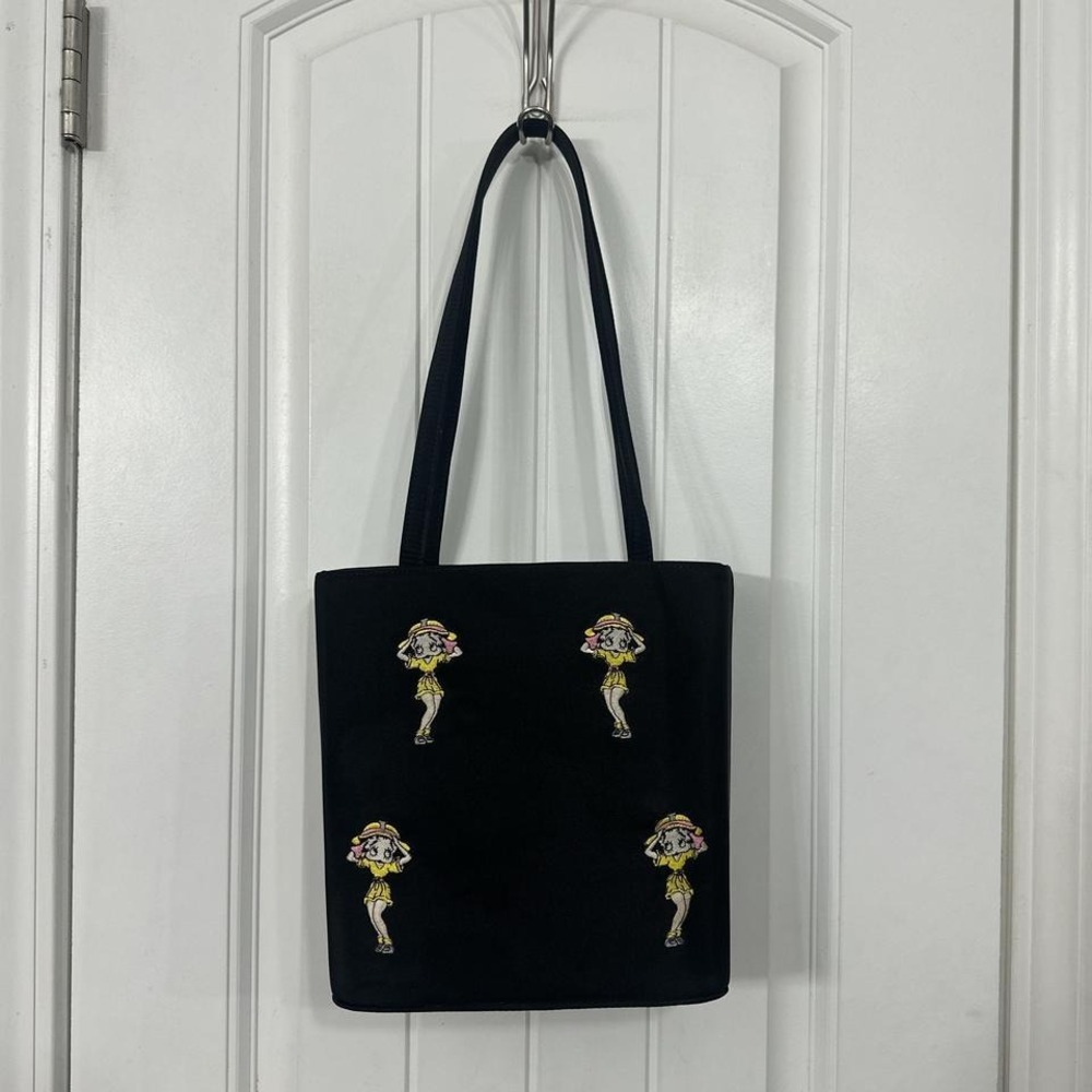 Betty‎ Boop Embroidered Structured Bag.